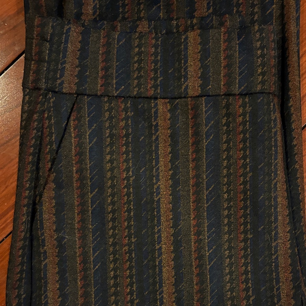 Liverpool Women's Wide Leg Stripe Cropped Pants in Black and Brown - Picture 5 of 5